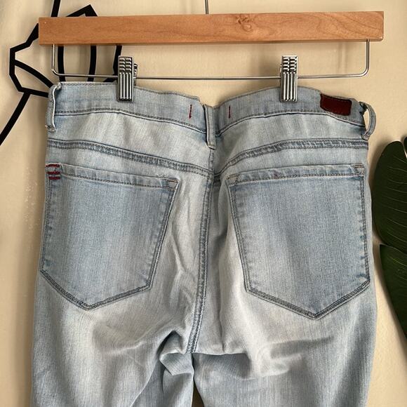 BDG Urban Outfitters Cigarette Jeans Light Wash Denim Size 28 GUC - Picture 4 of 9